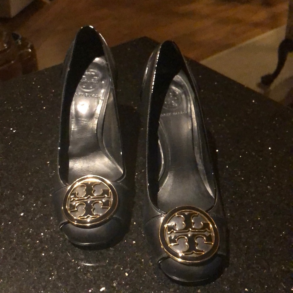 Tory Burch black pumps